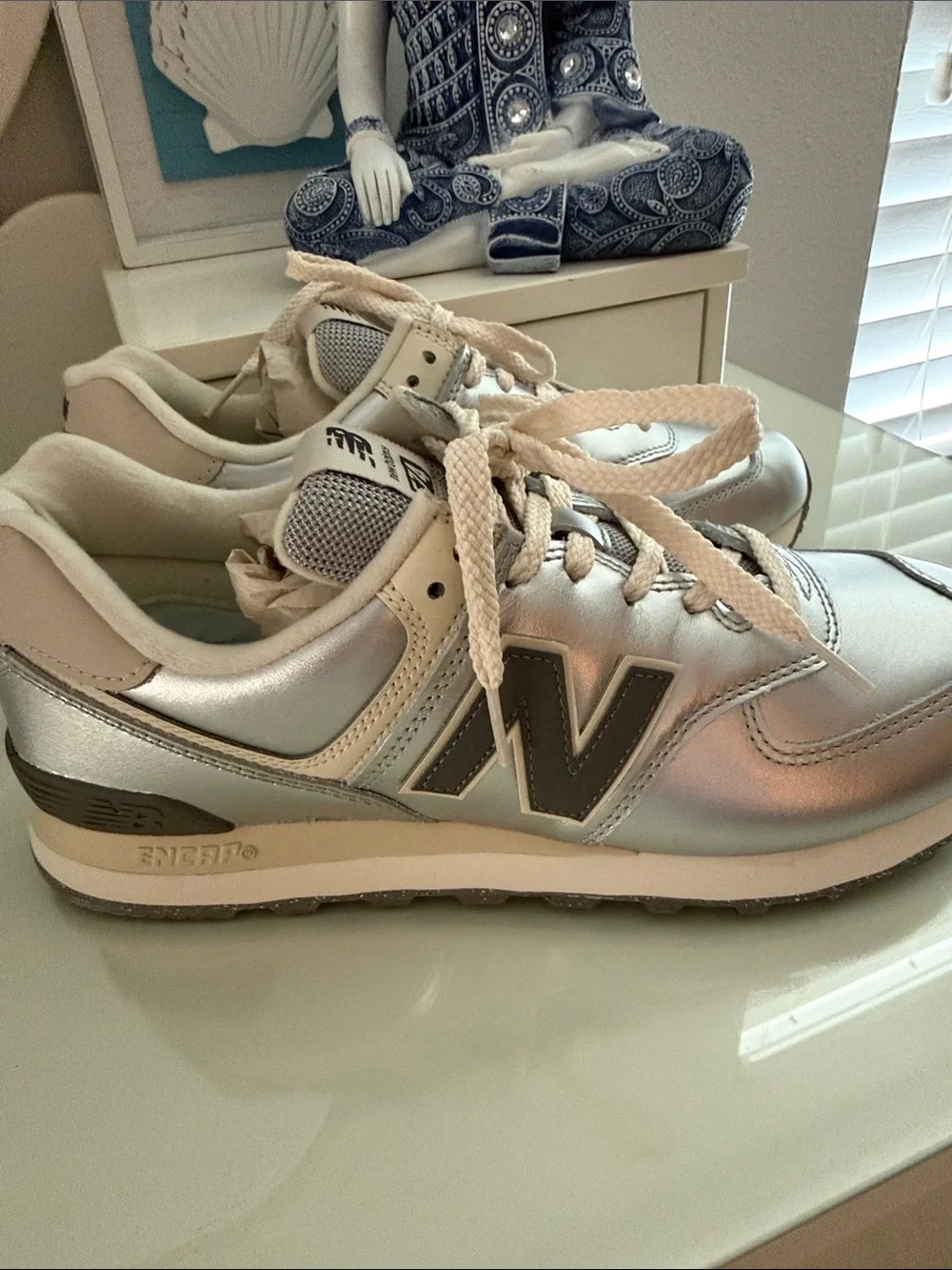 💗New Balance 574 Silver Metallic Runner Sneakers with Cream Laces💗